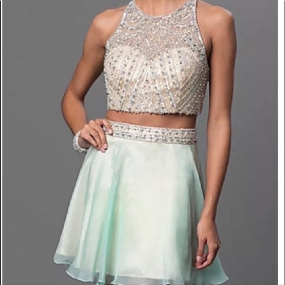 Dave & Johnny Light Green/Mint  2-Piece Mini Formal Dress Sz. 3/4